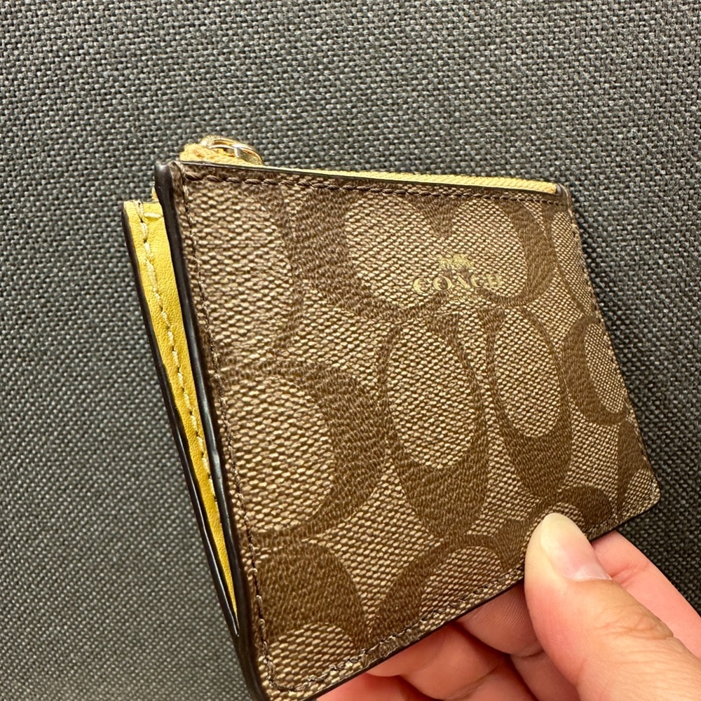 NWT! RARE! Coach F16107 Signature Mini Skinny ID Case IM/Khaki/Sunflower Women - Picture 3 of 8